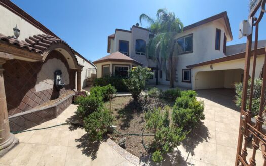 CASA EN VENTA EN APODACA CENTRO