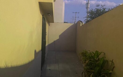 CASA AMUEBLADA EN RENTA EN APODACA CRB-010